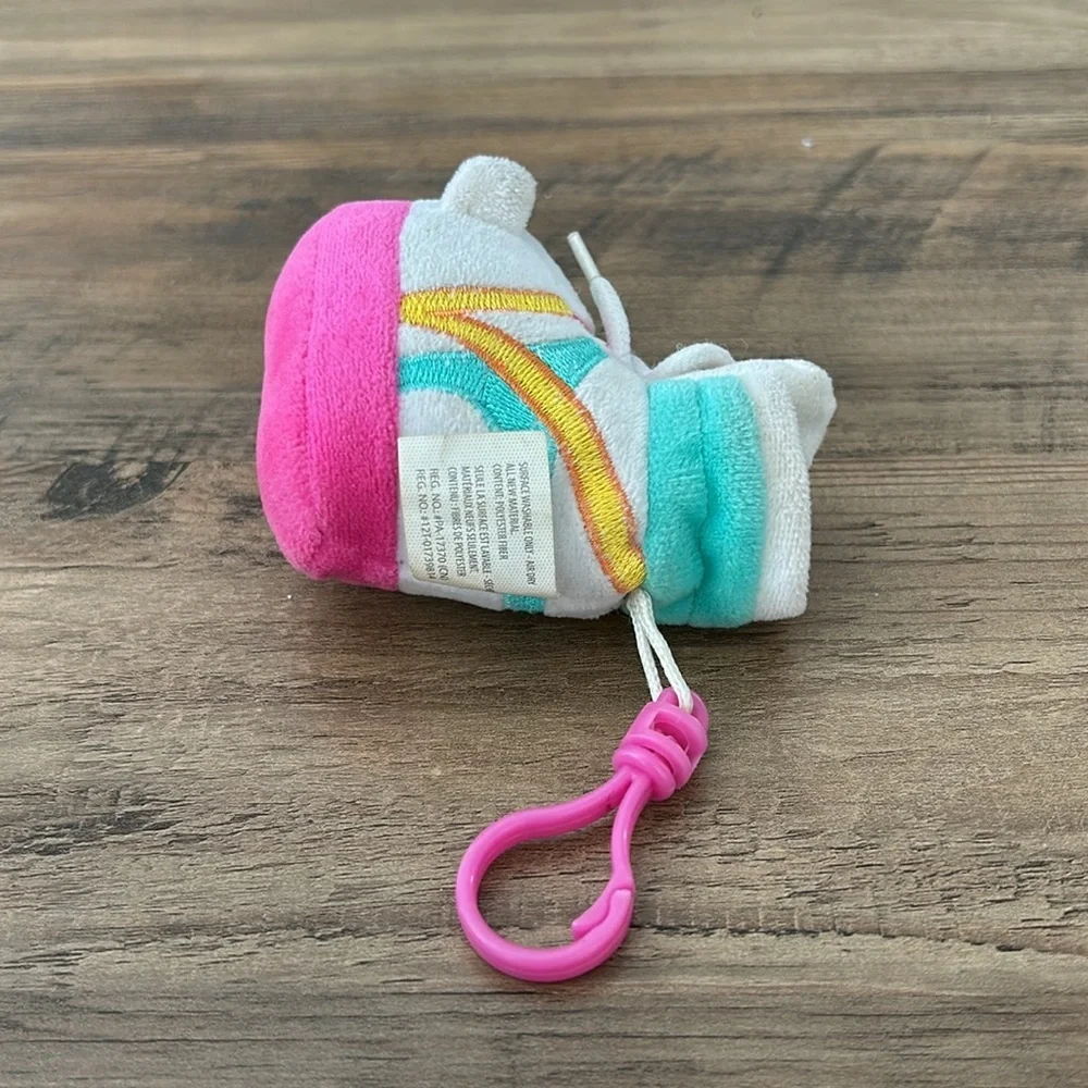 🔥🔥2012 Shopkins Sneaky Wedge Keychain Plush - Picture 3 of 4